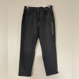 NWT American Eagle Curvy Mom Jeans